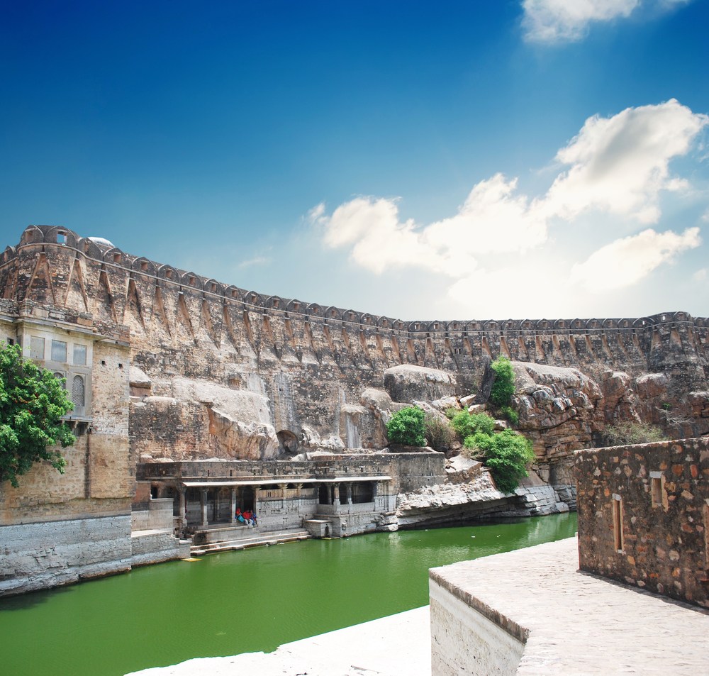 The Largest Fortress in India,Chittorgarh Fort