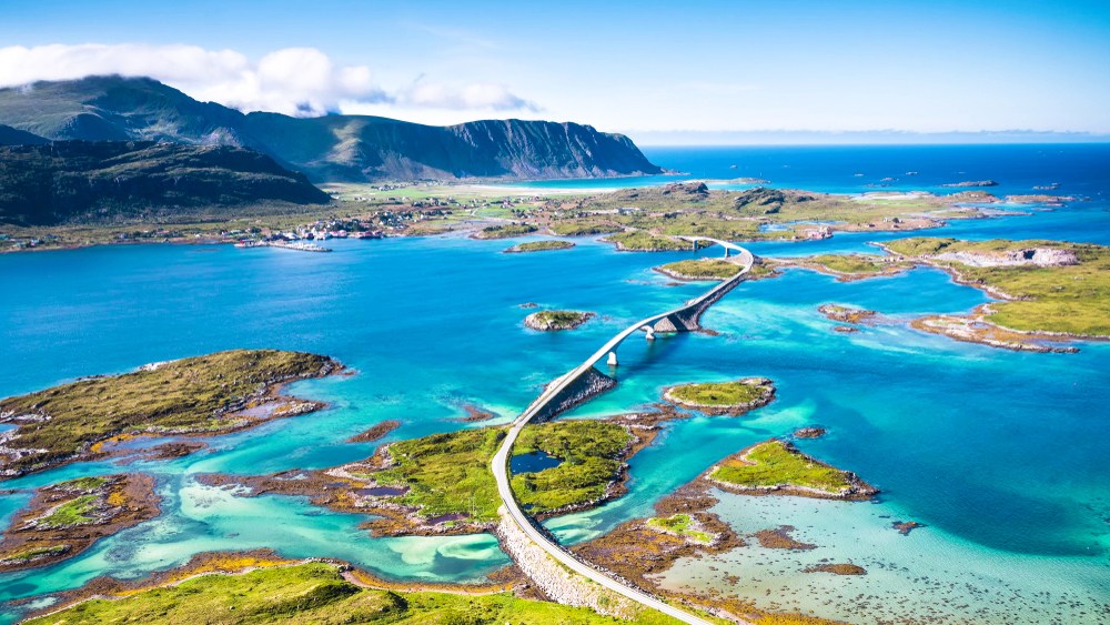 The Most Spectacular Highway Journeys Round The World