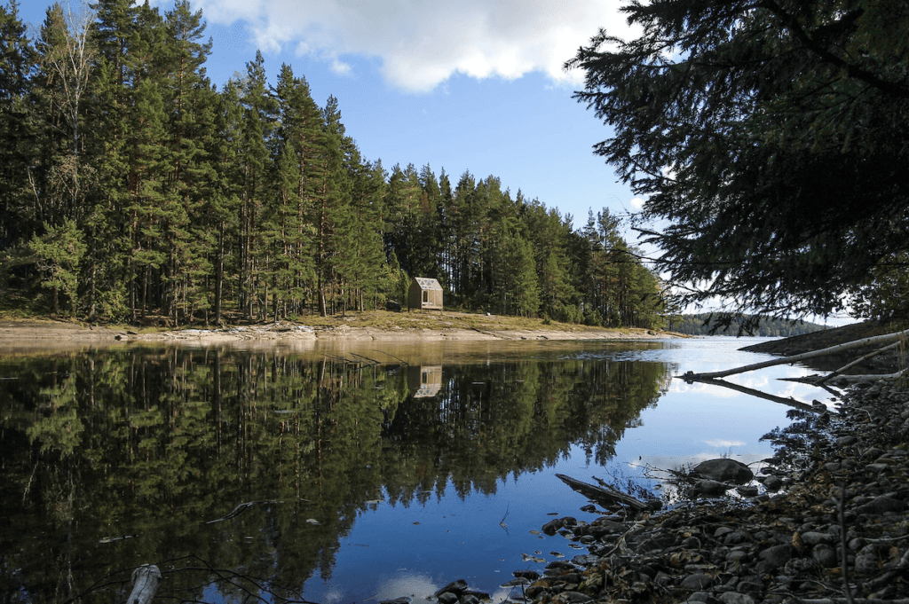 Mini Swedish ’72h’ Cabins