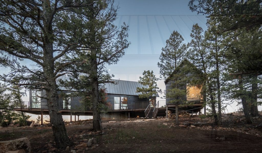 A Modernist Colorado Cabin