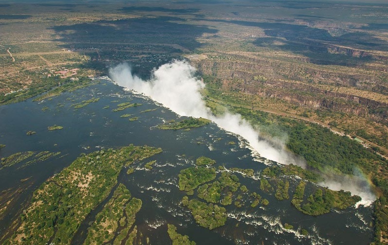 Zambia & Zimbabwe’s Victoria Falls