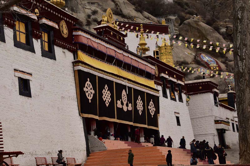 sera monastery lhasa tibet