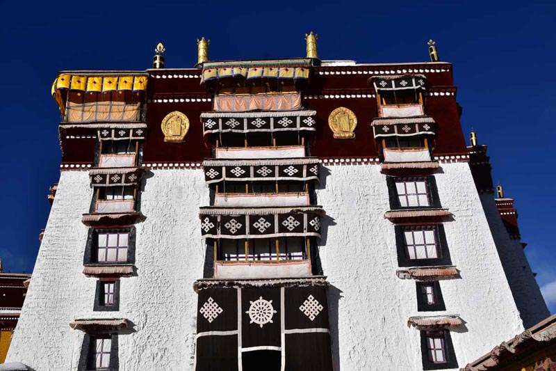 potala palaces tibet summer home