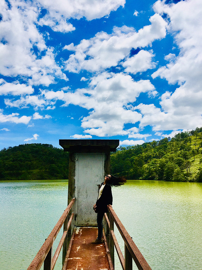 Discover the beauty of Tuyen Lam Lake in Dalat Vietnam
