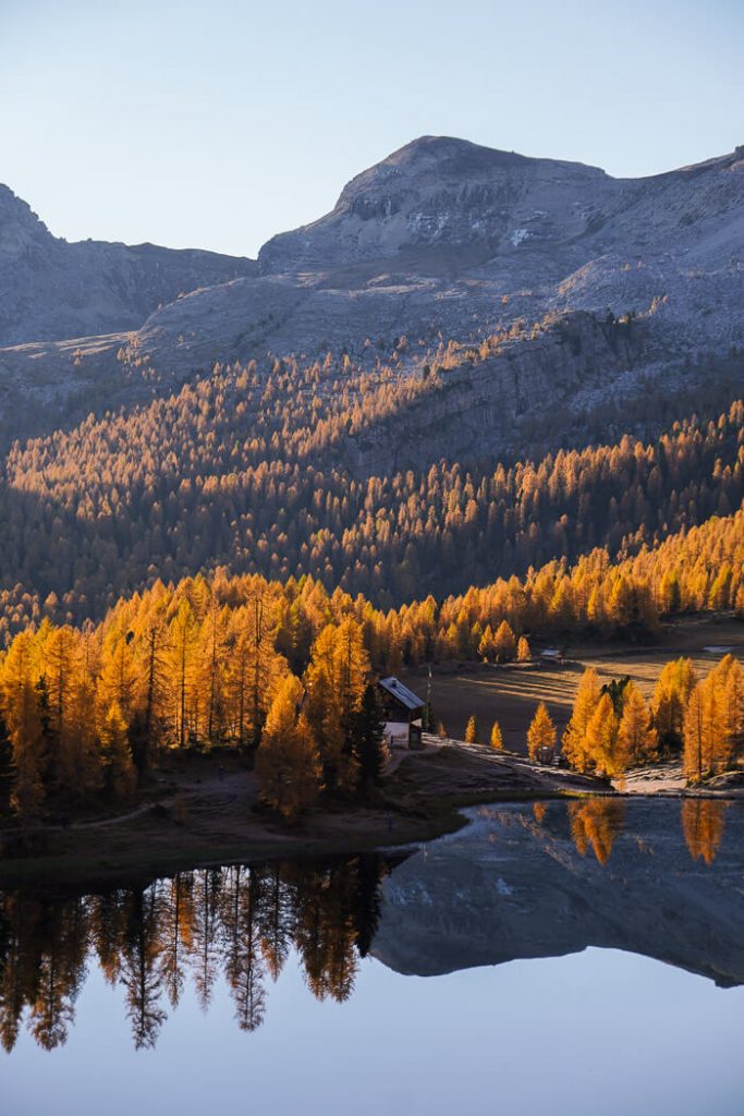 Rifugio Croda da Lago, Lago Federa, Dolomites