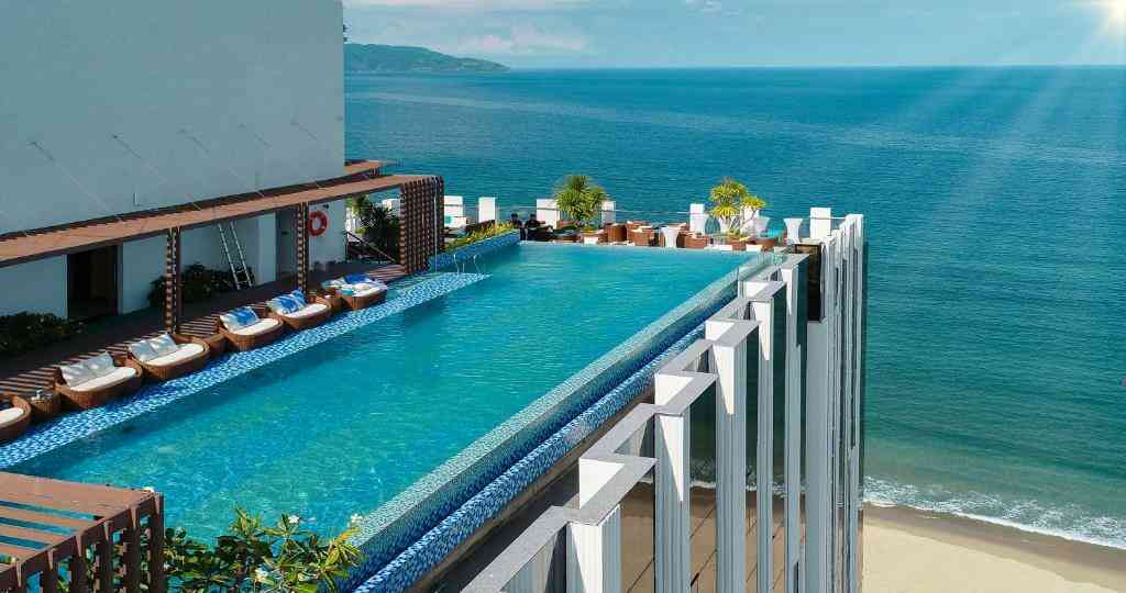 Da Nang poolside hotels