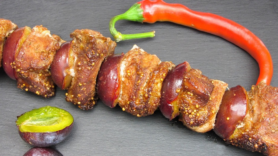 Grilled plum and pork kebabs