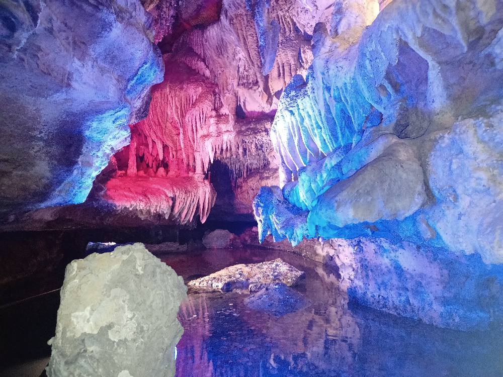 Ruby Falls Cave travel guide