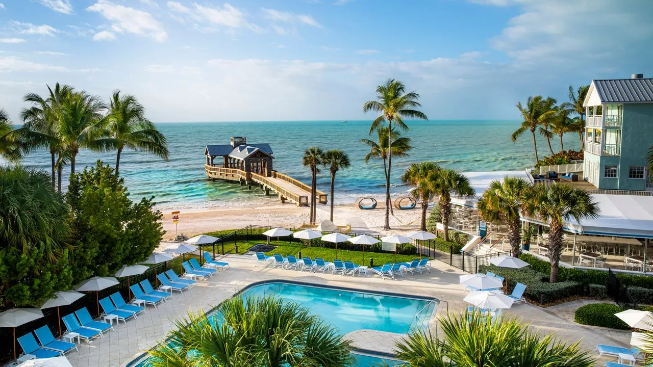 Summer Travel Deals Cut Costs for U.S. Vacationers With Cruise, Hotel, Flight and Train Discounts Tied to Late-Season Booking Windows